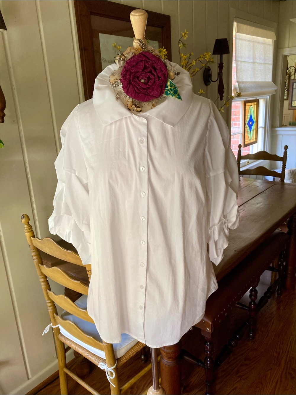 ravel White Button-Front Blouse with Puff Sleeves